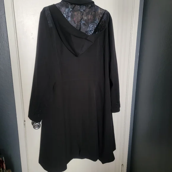 Harry Potter Deathly Hallows Jacket - Picture 9 of 10